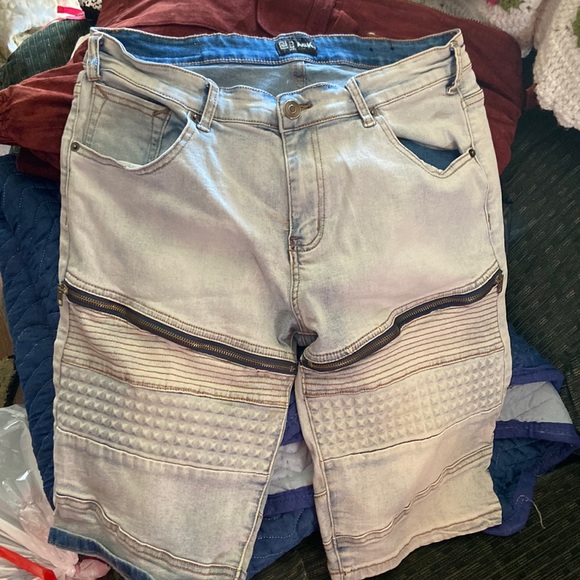 CJ Black premium men’s jean shorts. - Picture 1 of 3